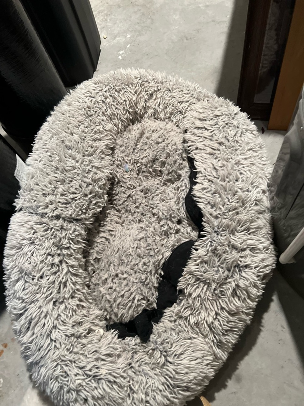 Plush Shaggy Pet Bed - Light Gray